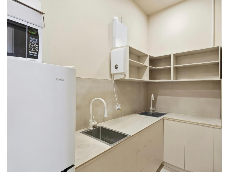 6 & 8/92 Railway Street South, Altona VIC 3018