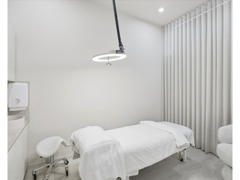 6 & 8/92 Railway Street South, Altona VIC 3018