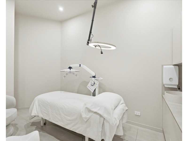 6 & 8/92 Railway Street South, Altona VIC 3018