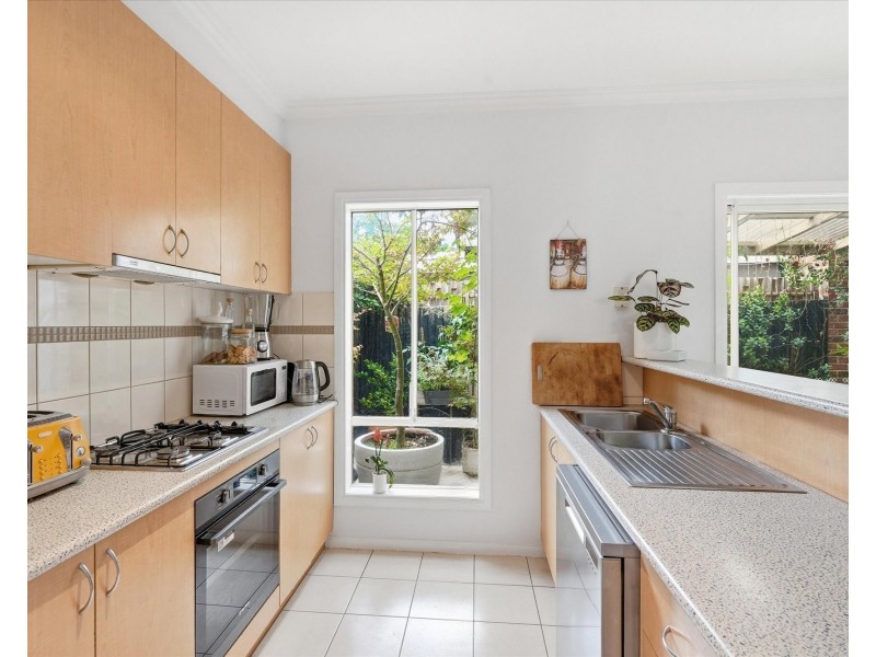 1/5 HOSKEN STREET, Altona Meadows VIC 3028