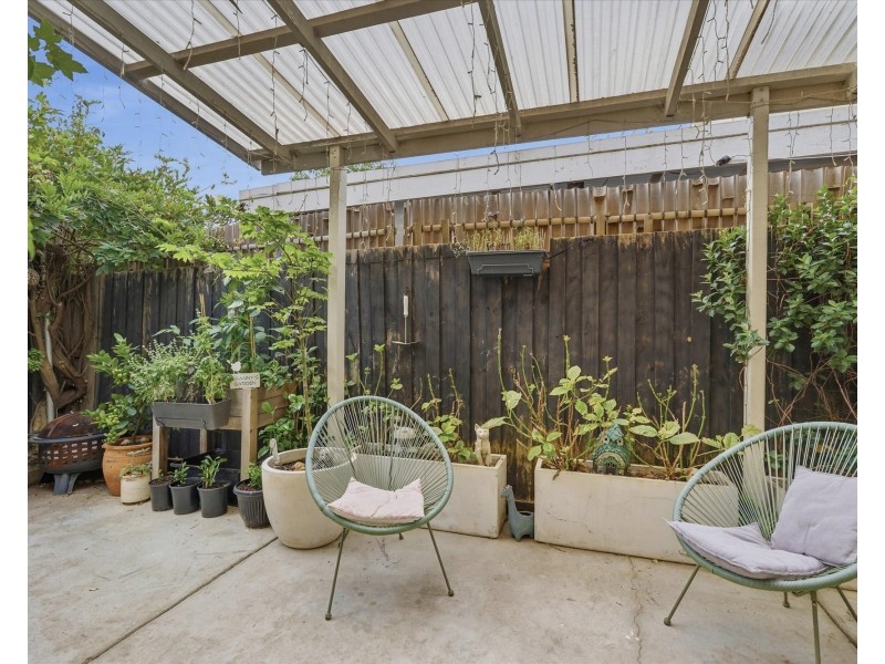 1/5 HOSKEN STREET, Altona Meadows VIC 3028