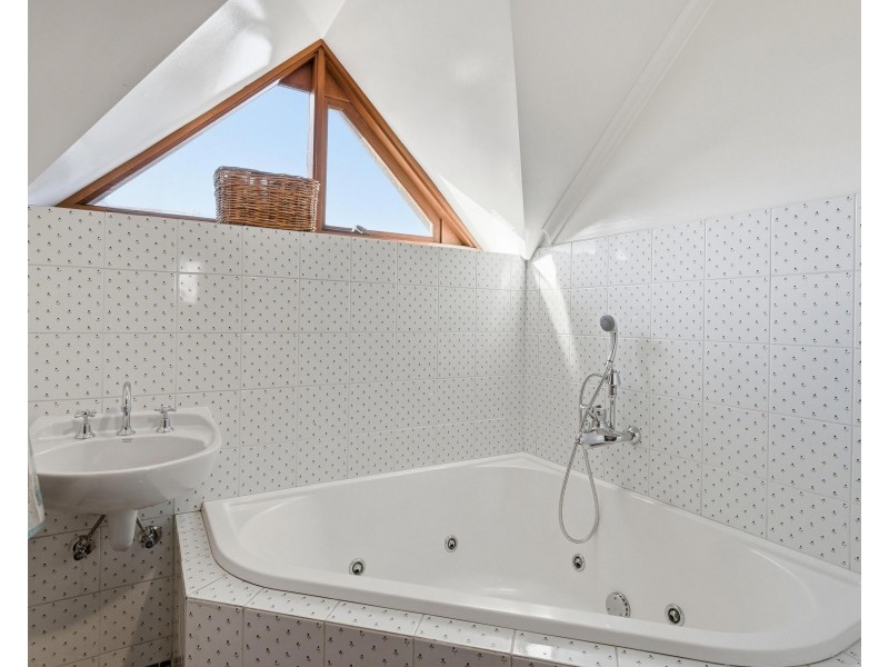 14 SEVES STREET, Altona VIC 3018