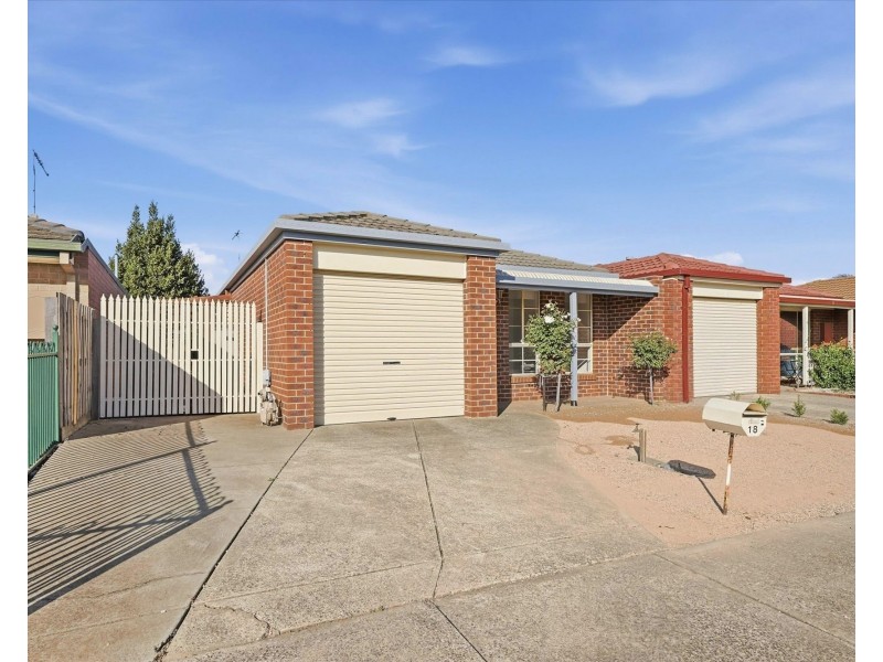 18 PROVENCE GROVE, Hoppers Crossing VIC 3029