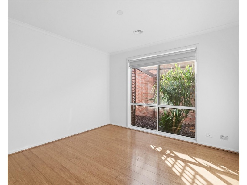 18 PROVENCE GROVE, Hoppers Crossing VIC 3029