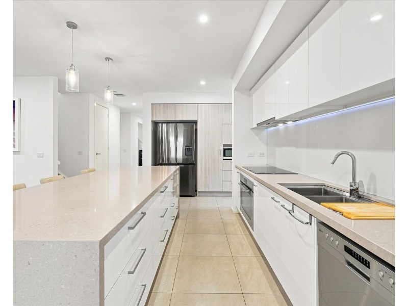 2A UPTON STREET, Altona VIC 3018