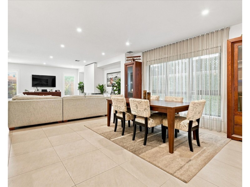 2A UPTON STREET, Altona VIC 3018