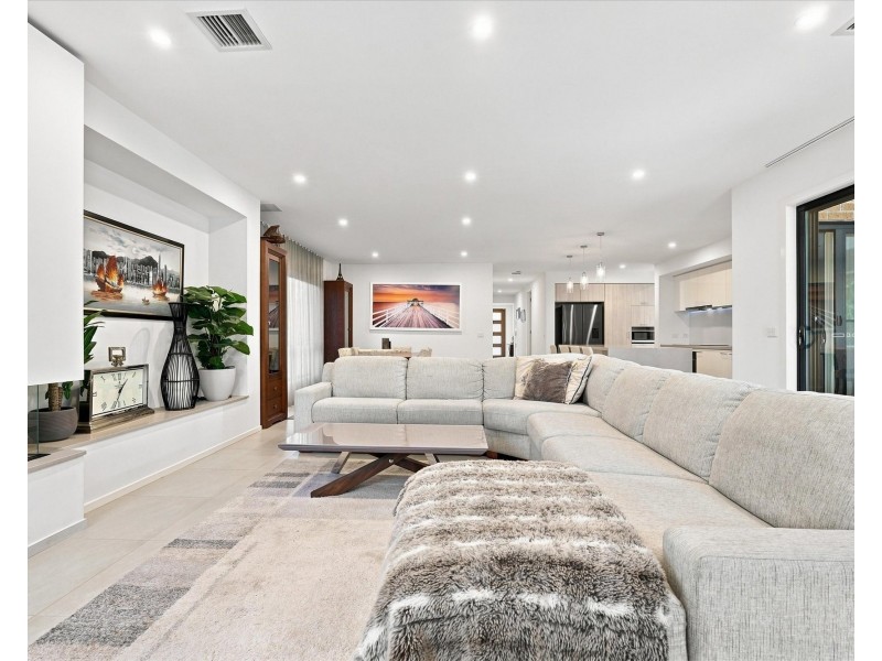 2A UPTON STREET, Altona VIC 3018