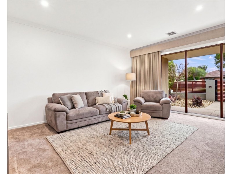 2A UPTON STREET, Altona VIC 3018