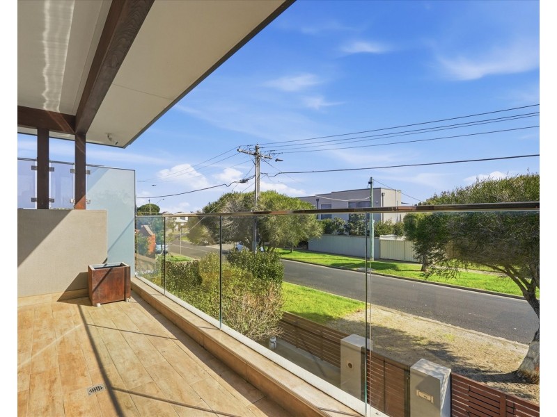 2A UPTON STREET, Altona VIC 3018