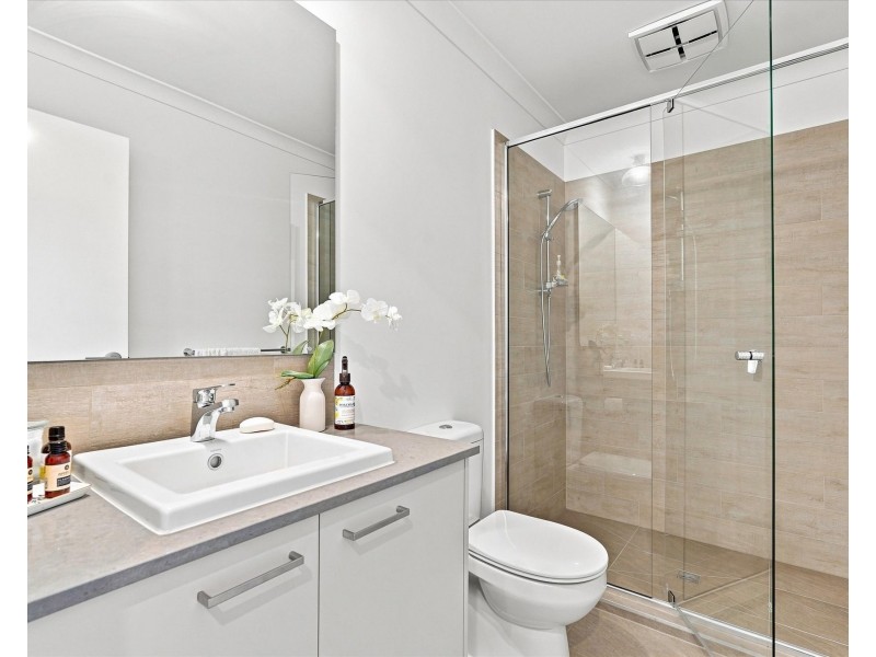 2A UPTON STREET, Altona VIC 3018