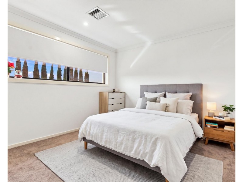 2A UPTON STREET, Altona VIC 3018