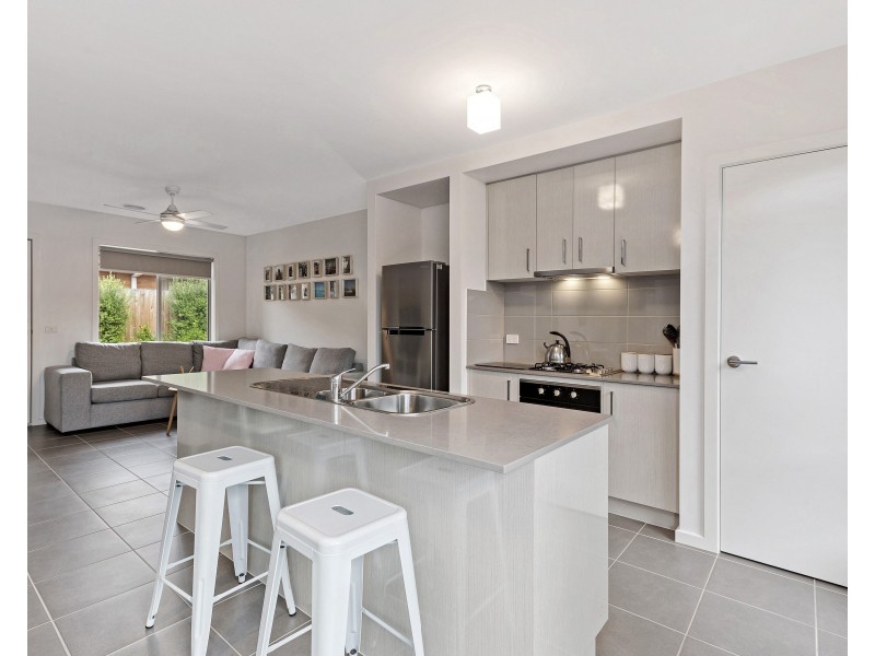 2/1 BOYD STREET, Altona VIC 3018