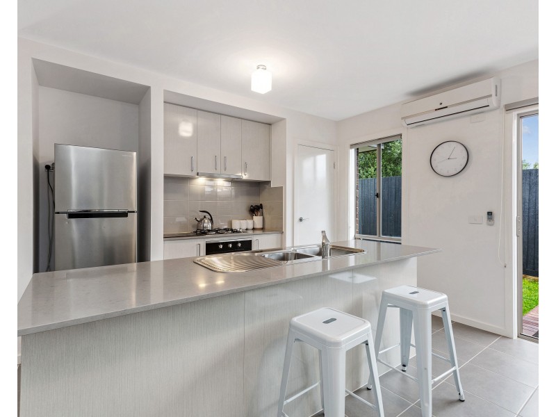 2/1 BOYD STREET, Altona VIC 3018