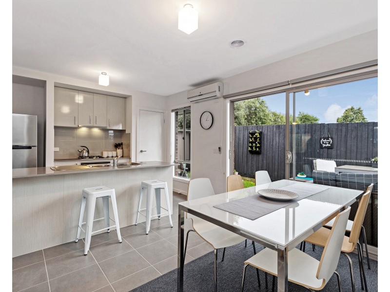 2/1 BOYD STREET, Altona VIC 3018
