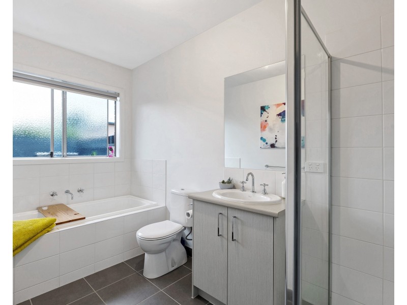 2/1 BOYD STREET, Altona VIC 3018