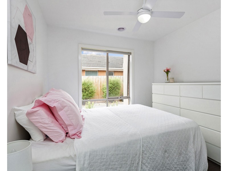 2/1 BOYD STREET, Altona VIC 3018