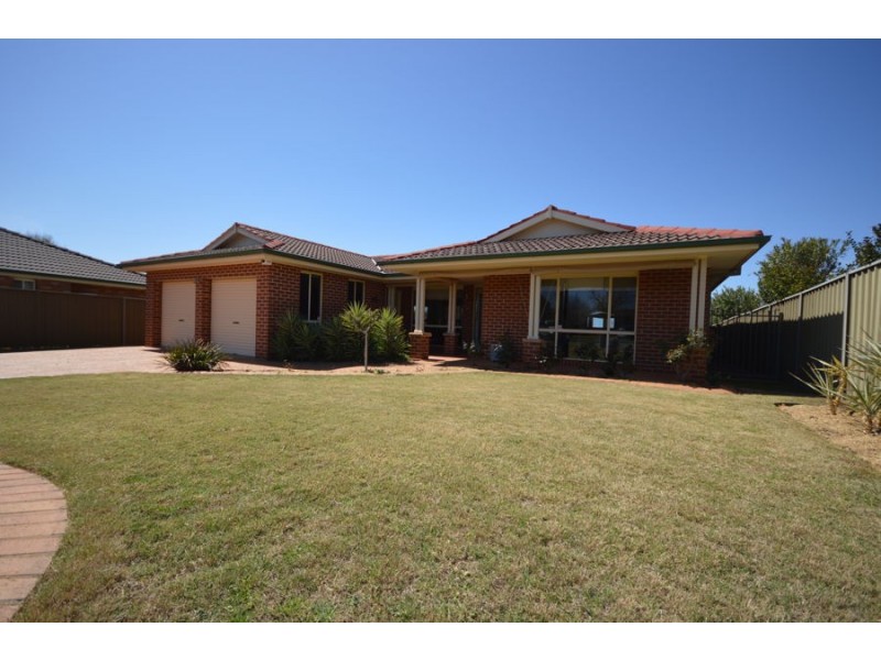 6 Gasnier Place, Dubbo NSW 2830