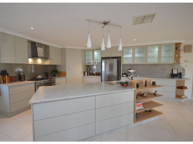 6 Gasnier Place, Dubbo NSW 2830