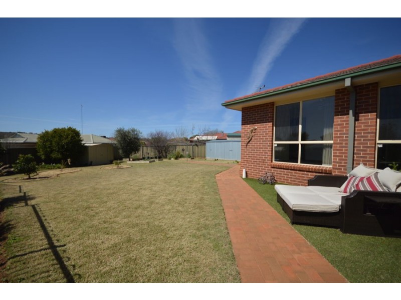 6 Gasnier Place, Dubbo NSW 2830