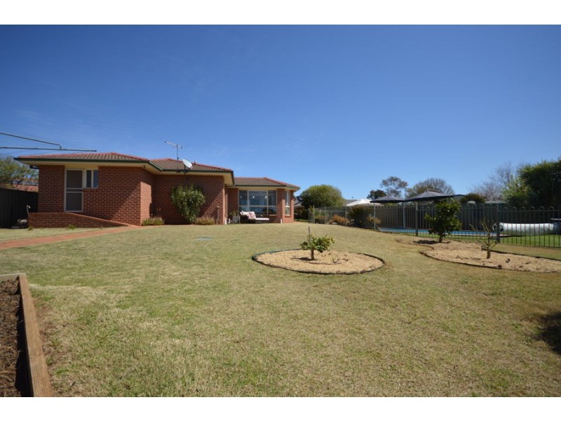 6 Gasnier Place, Dubbo NSW 2830
