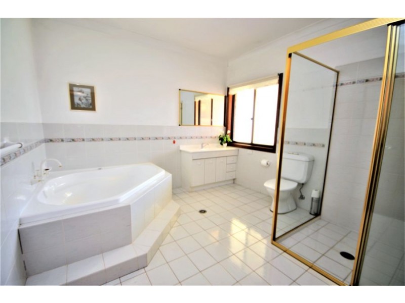 30 Colony Crescent, Dubbo NSW 2830