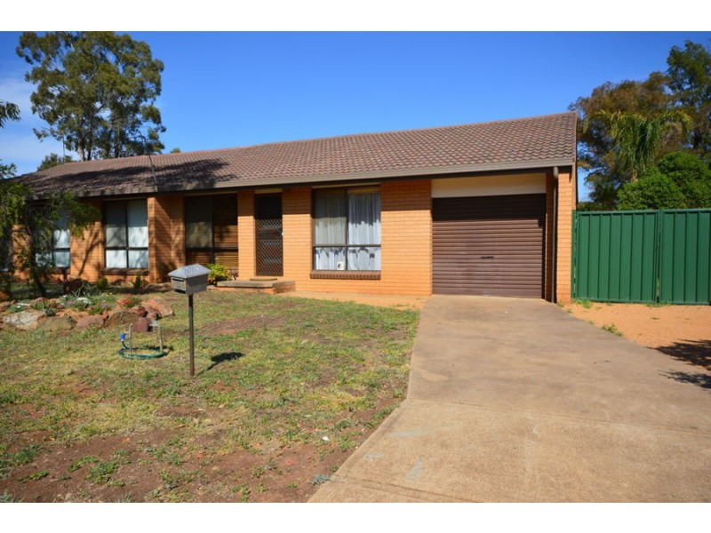 2/4 Rivergum Place, Dubbo NSW 2830