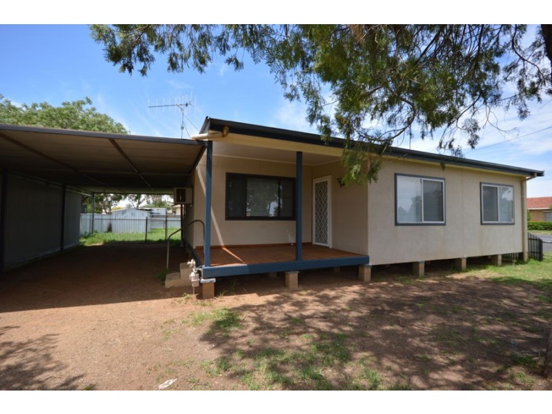 149 Cathundril Street, Narromine NSW 2821