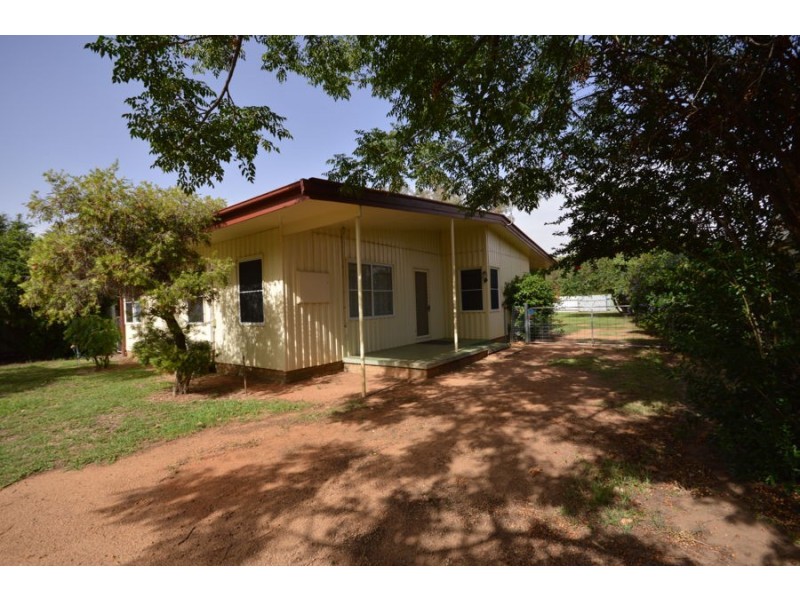 46 Third Avenue, Narromine NSW 2821