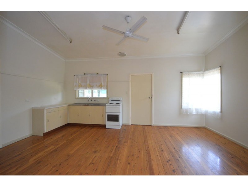 46 Third Avenue, Narromine NSW 2821