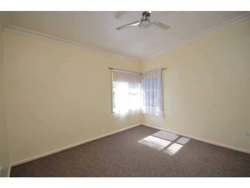 46 Third Avenue, Narromine NSW 2821