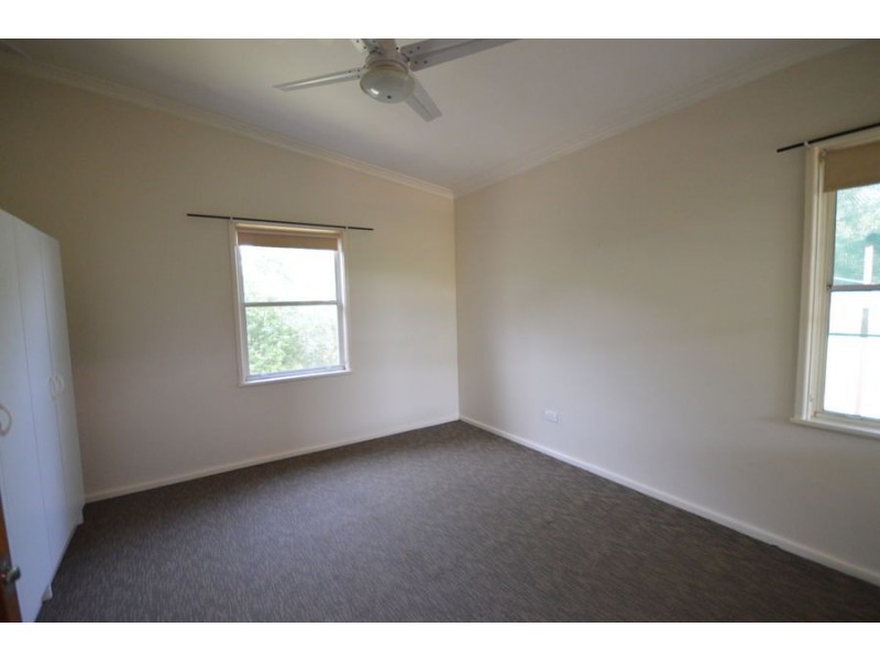 46 Third Avenue, Narromine NSW 2821