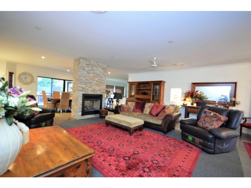 20 Pebble Beach Drive, Dubbo NSW 2830