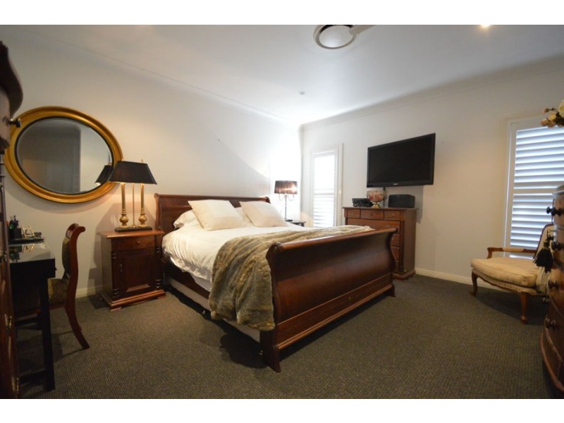 20 Pebble Beach Drive, Dubbo NSW 2830