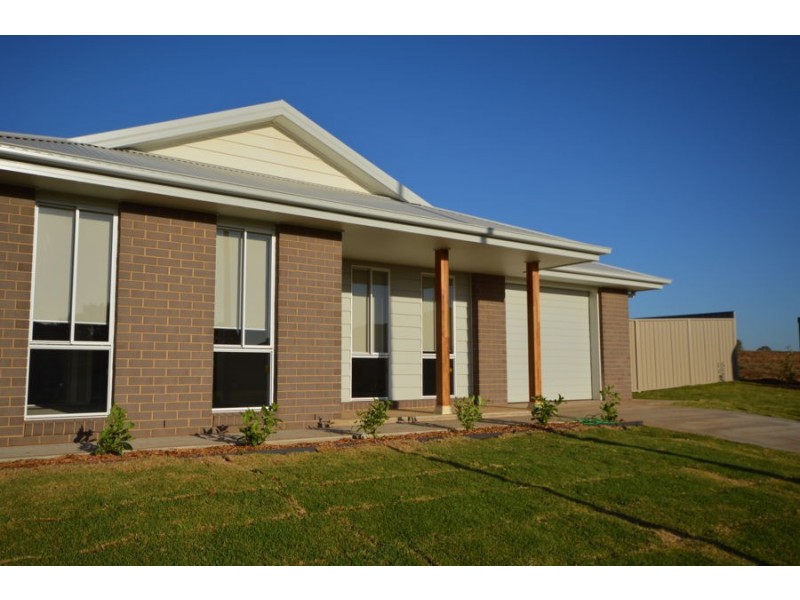 56 Spears Drive, Dubbo NSW 2830