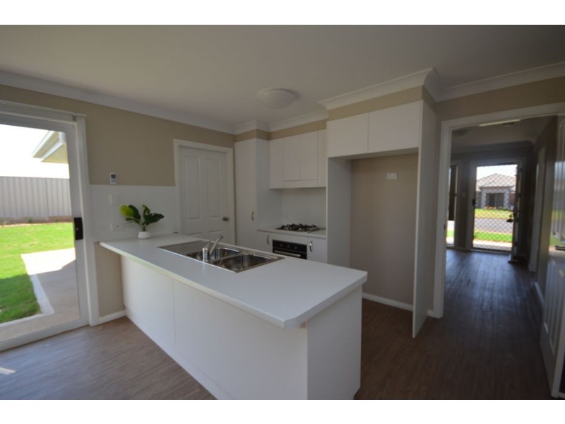56 Spears Drive, Dubbo NSW 2830