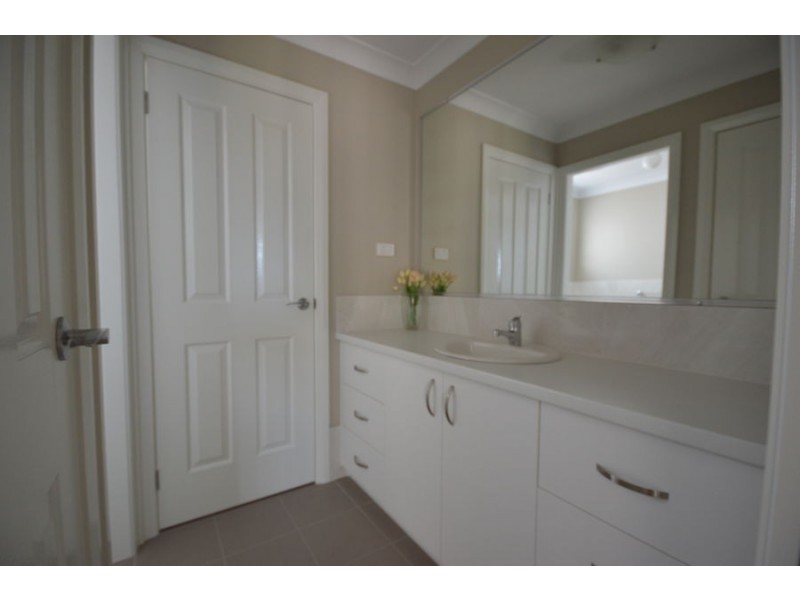 56 Spears Drive, Dubbo NSW 2830