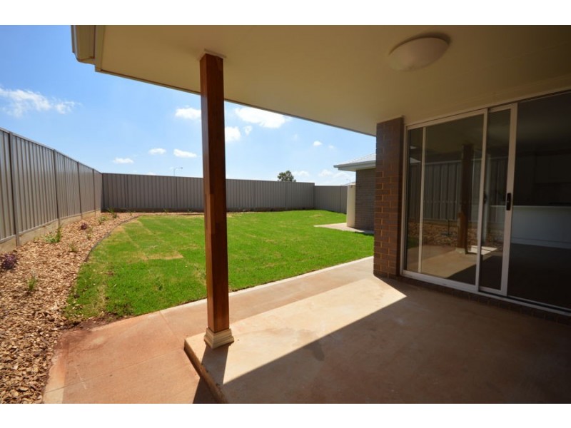 56 Spears Drive, Dubbo NSW 2830