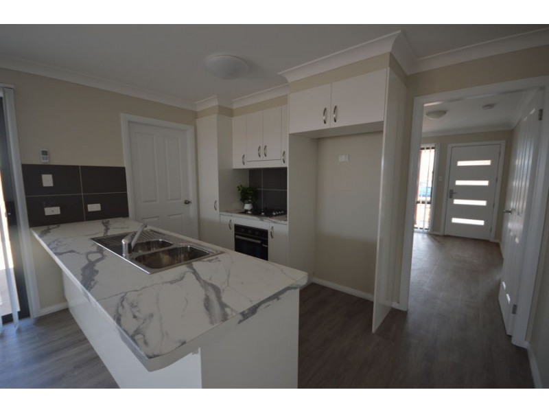 1 Yarra Place, Dubbo NSW 2830