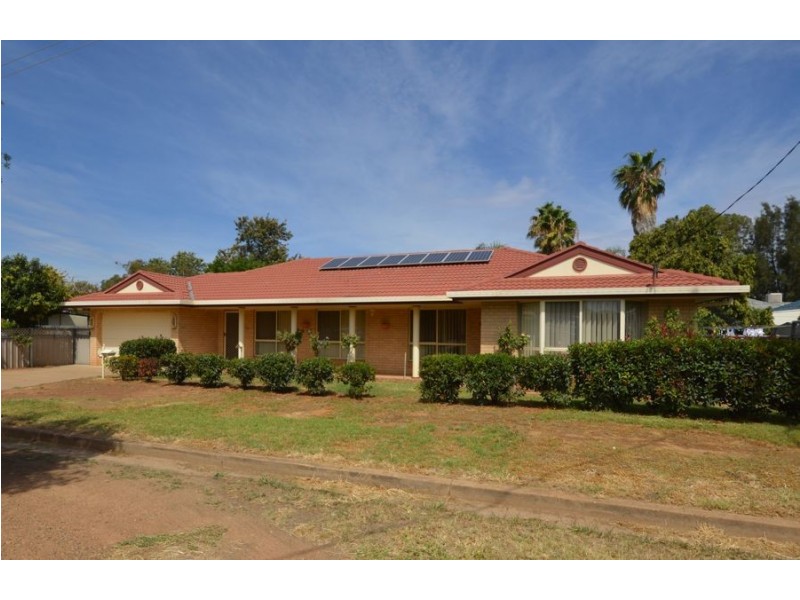 134 Minore Street, Narromine NSW 2821