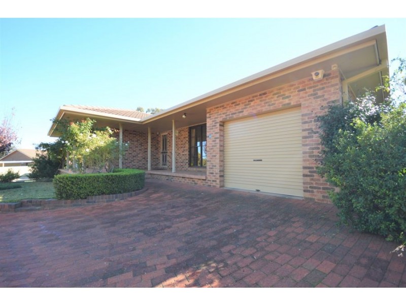 4 Bell Avenue, Dubbo NSW 2830