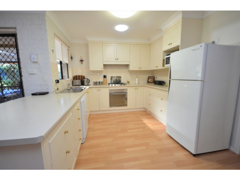 4 Bell Avenue, Dubbo NSW 2830