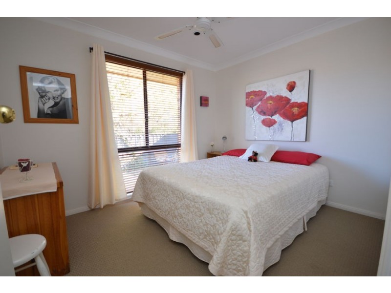 4 Bell Avenue, Dubbo NSW 2830