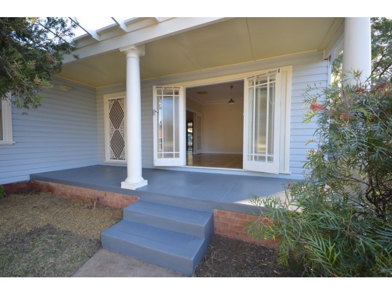 77 Taylor Street, Dubbo NSW 2830