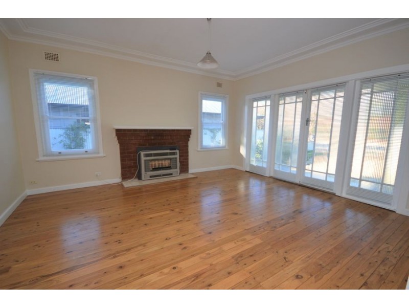 77 Taylor Street, Dubbo NSW 2830