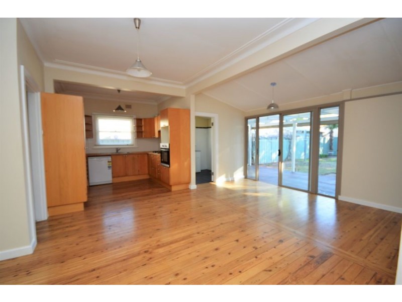 77 Taylor Street, Dubbo NSW 2830