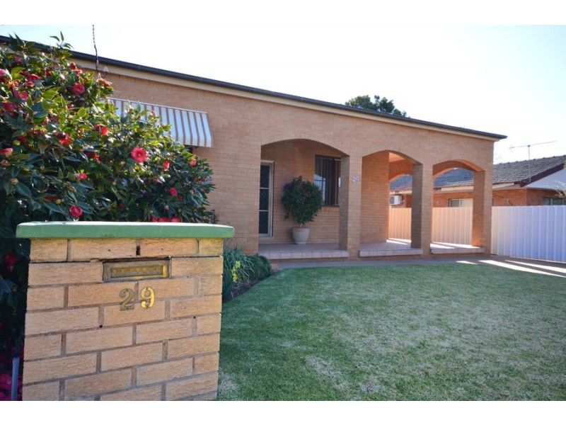 29 Hampden Street, Dubbo NSW 2830