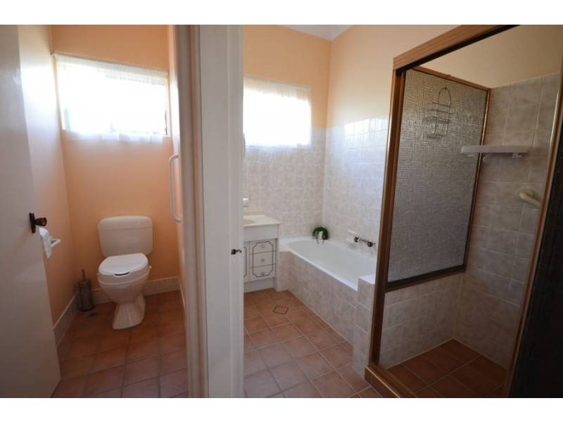 29 Hampden Street, Dubbo NSW 2830