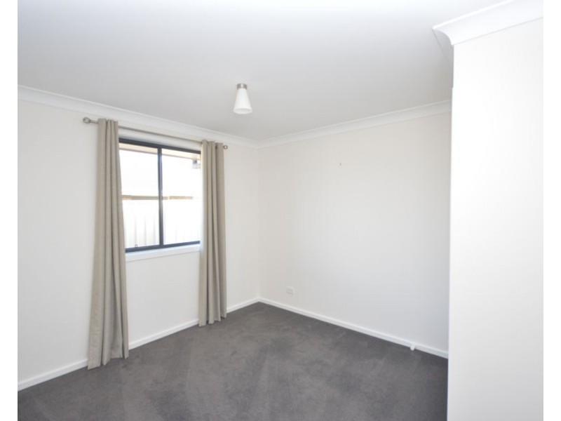 18A Snowy Crescent, Dubbo NSW 2830