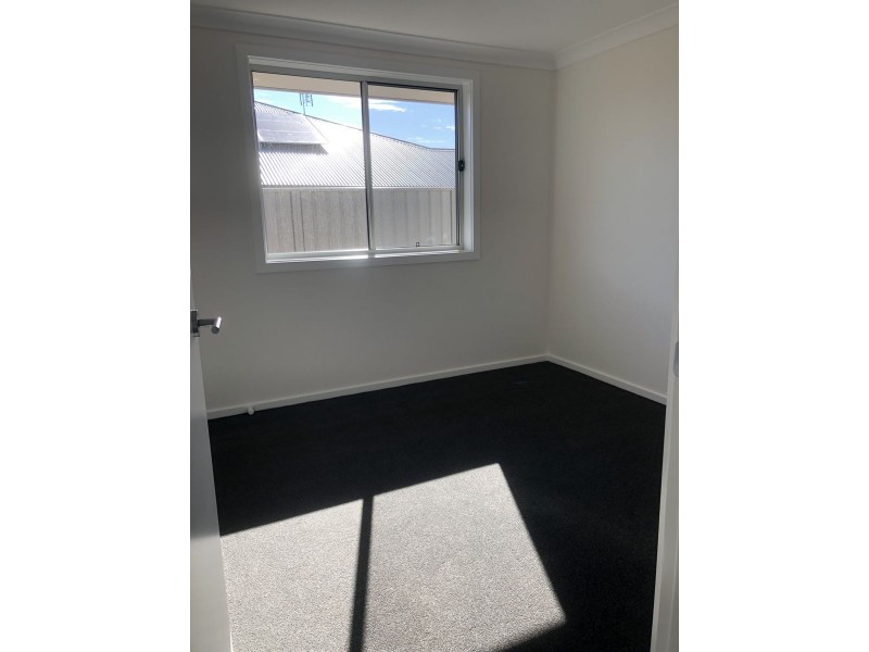 18B Snowy Crescent, Dubbo NSW 2830