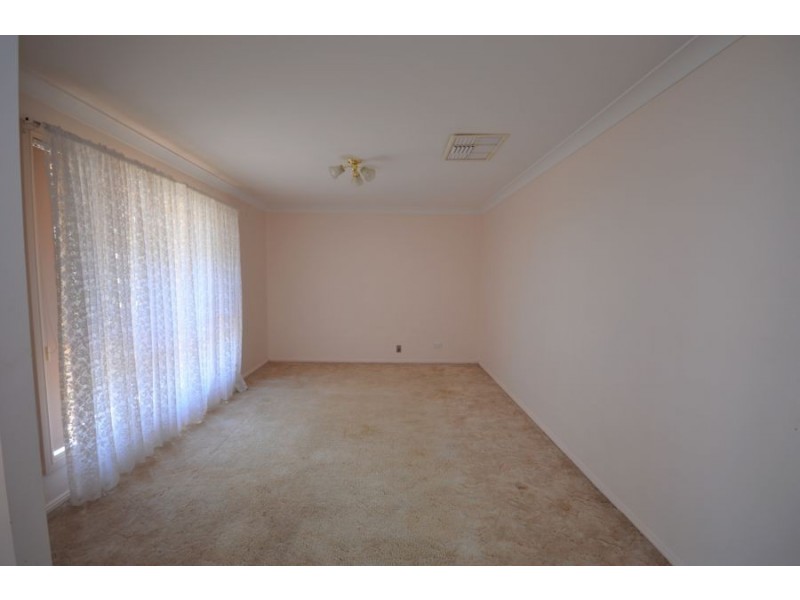 76 Sheraton Road, Dubbo NSW 2830